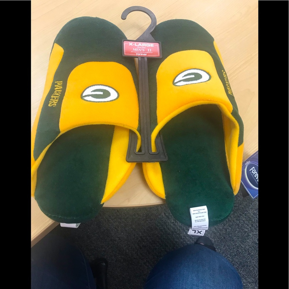 Adorable Green Bay Packer Slippers